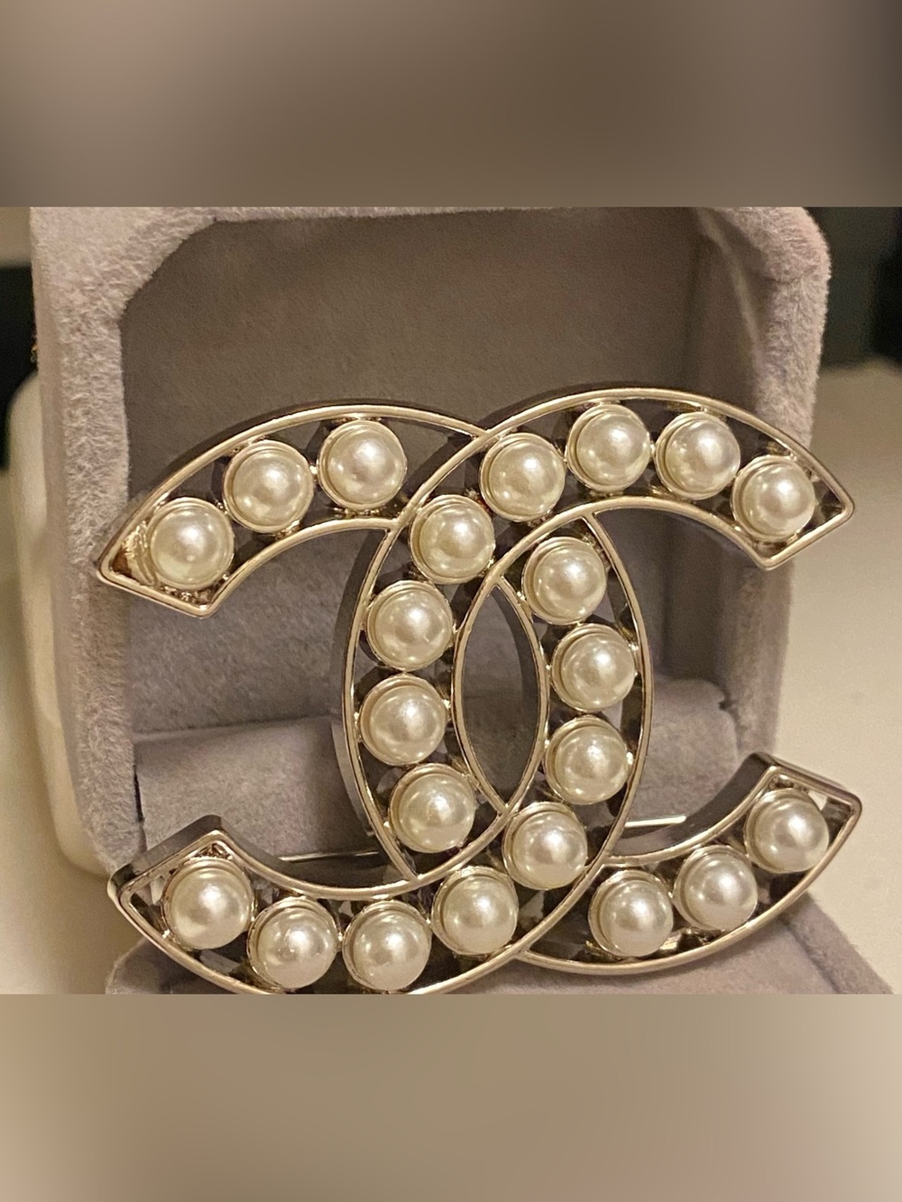 Fashion Jewelry Silver Tone Double CC Pearl Luxury Brooch Large